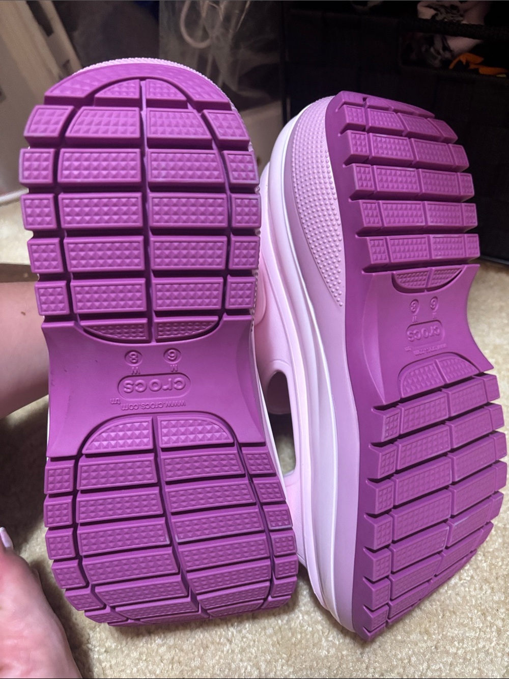 Crocs ' Mega Crush Platform Sandal - Pink - Picture 6 of 6